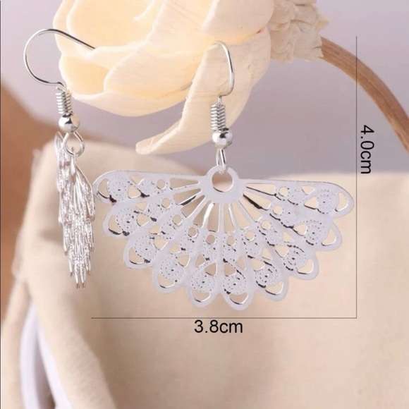 Victorian Drop Silver Earrings - Picture 4 of 8